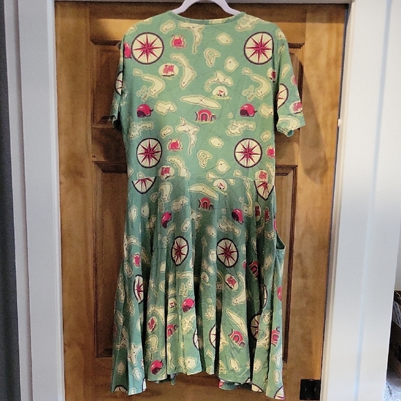 Playful Green Midi Dress with Fun Print - Picture 8 of 9